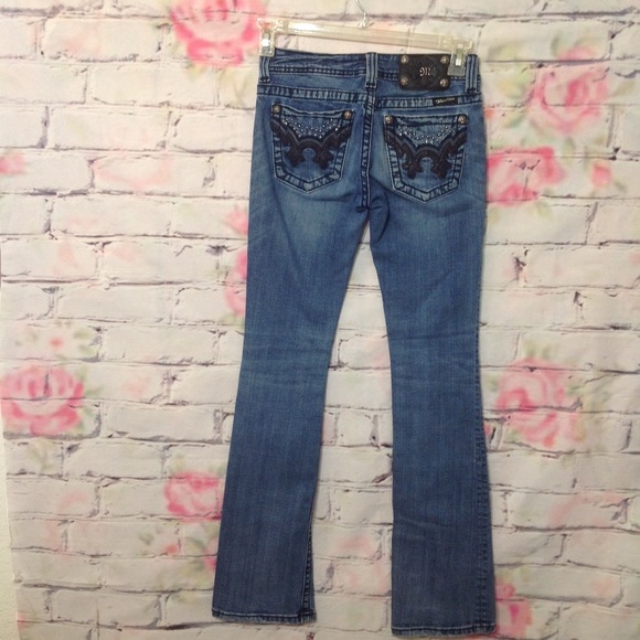 🦋 Mis me boot cut jeans size 26X33 - Picture 3 of 7